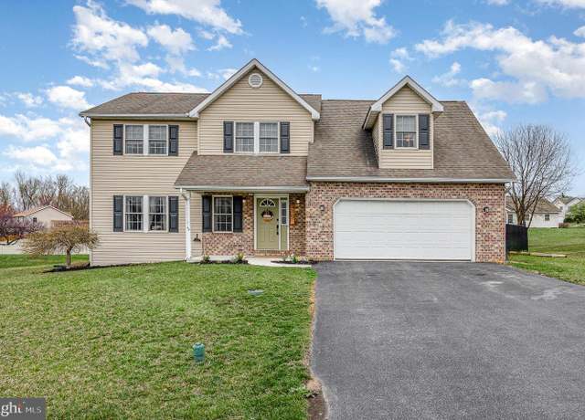 Property at 410 Freedom Dr, Shippensburg, PA 17257, 4 beds, 2.5 baths