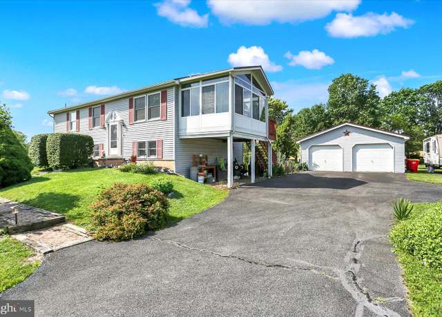 Property at 417 Crossroad School Rd, Carlisle, PA 17015, 3 beds, 3 baths