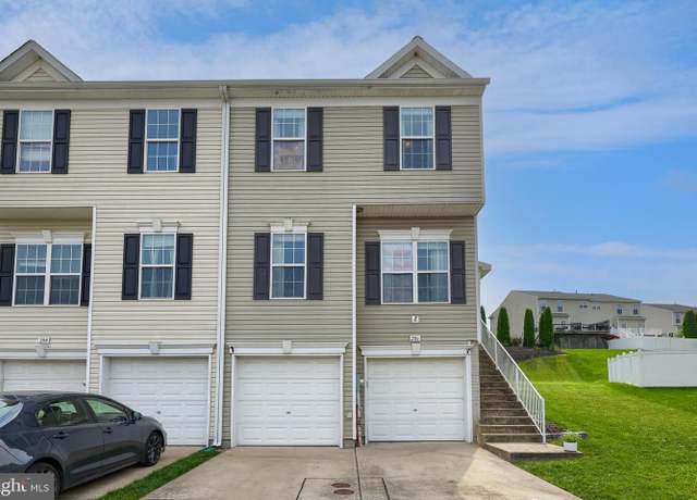 Property at 206 Pennshire Dr, Lancaster, PA 17603, 3 beds, 2.5 baths