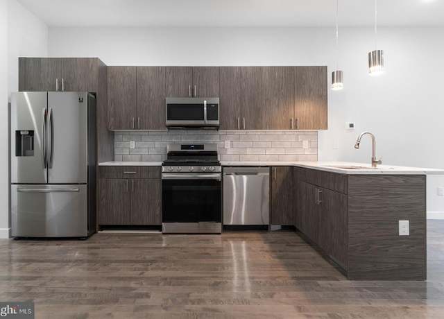 Property at 1947 N 7th St, Philadelphia, PA 19122, 7 beds, 7 baths
