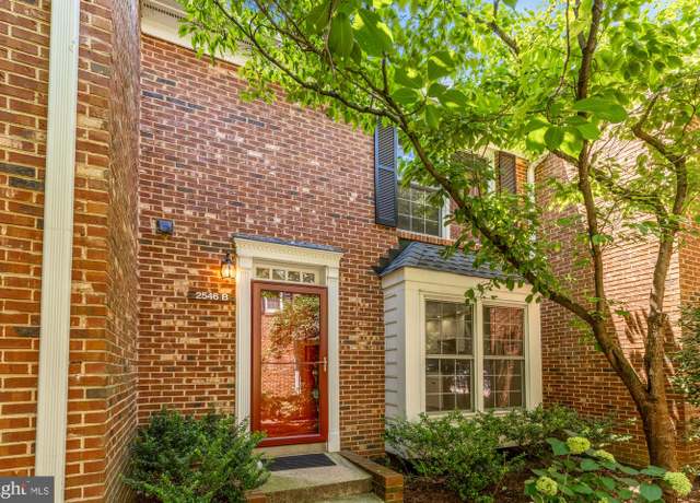 Property at 2546 S Walter Reed Dr Unit 2-B, Arlington, VA 22206, 3 beds, 3.5 baths