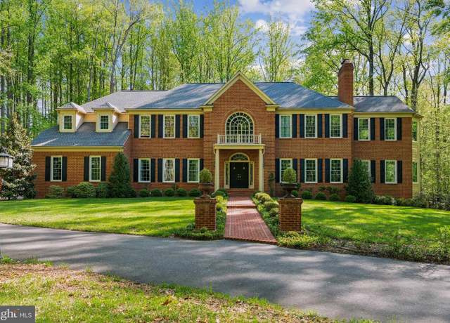 Property at 6601 Rutledge Dr, Fairfax Station, VA 22039, 5 beds, 4.5 baths