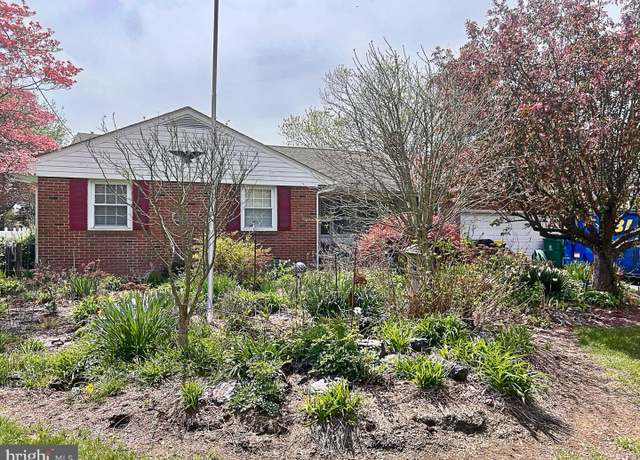 Property at 10 Smallwood Dr, Dover, DE 19901, 3 beds, 2 baths