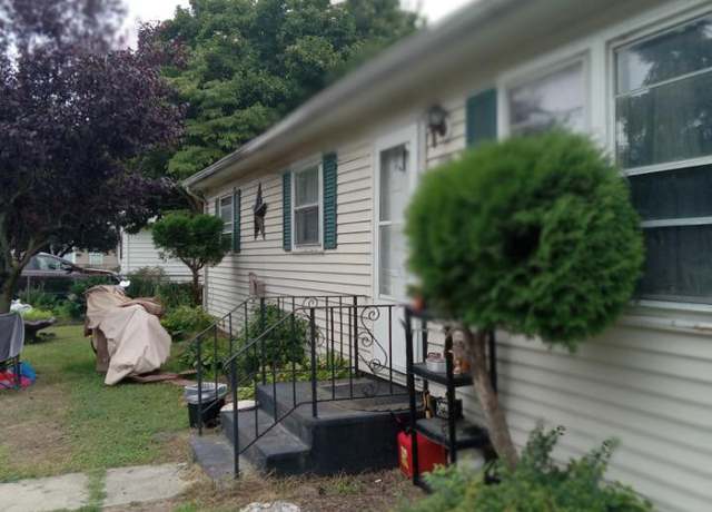 Property at 708 Woolford St, Seaford, DE 19973, 3 beds, 1 bath