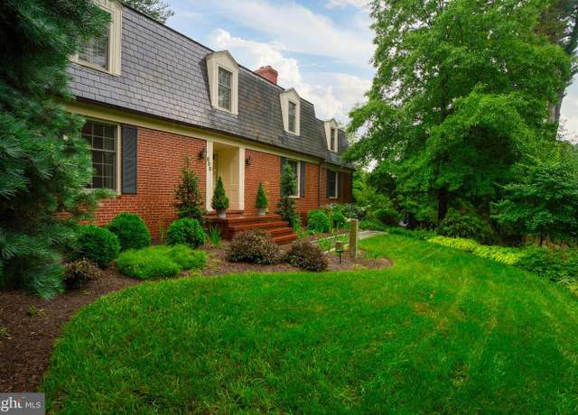 Property at 806 W Lake Ave, Baltimore, MD 21210, 4 beds, 3 baths