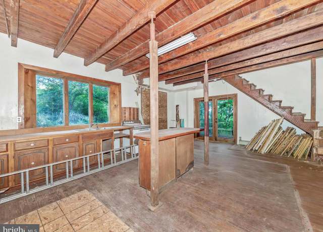 Property at 6753-D Dickerson Rd, Dickerson, MD 20842, 3 beds, 2 baths