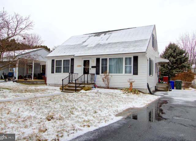 Property at 1209 Wayne Ave, Hagerstown, MD 21742, 4 beds, 1 bath