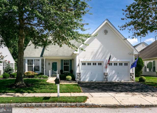 Property at 5 Larkspur Dr, Marlton, NJ 08053, 2 beds, 2 baths