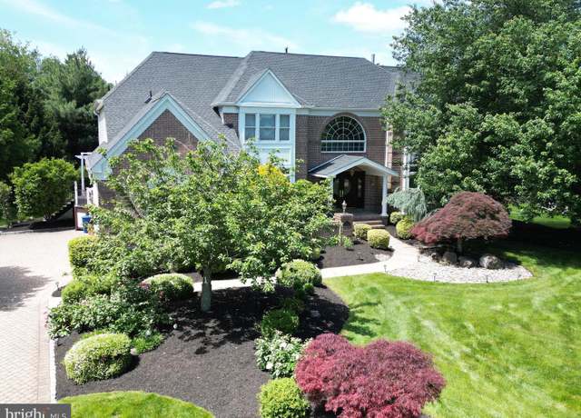 Property at 5 Stults Dr, Plainsboro, NJ 08536, 5 beds, 5 baths