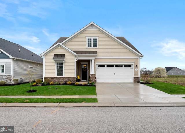 Property at 104 Birdseye Ln, Gettysburg, PA 17325, 2 beds, 2 baths