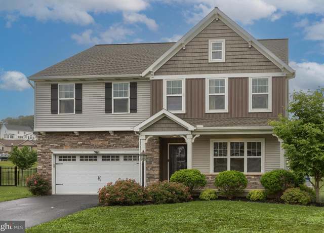 Property at 971 Connell St, Mechanicsburg, PA 17055, 4 beds, 3.5 baths