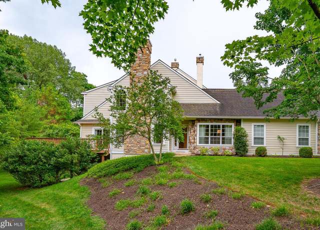 Property at 101 Daylesford Blvd #101, Berwyn, PA 19312, 3 beds, 2.5 baths