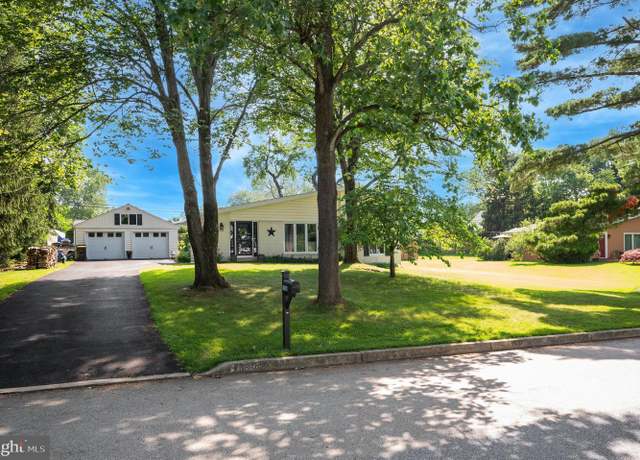 Property at 1526 Pulaski Dr, Blue Bell, PA 19422, 4 beds, 2 baths