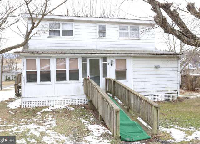 Property at 162 Birch Dr, Lewistown, PA 17044, 4 beds, 2 baths