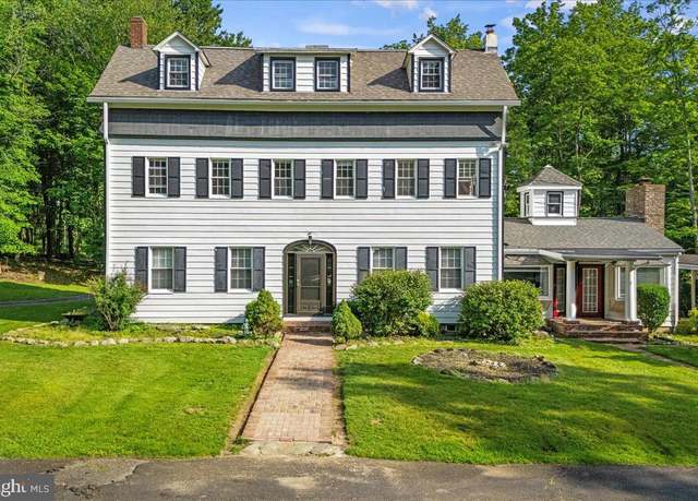Property at 144/148 Frutchey Dr, East Stroudsburg, PA 18302, 7 beds, 5 baths