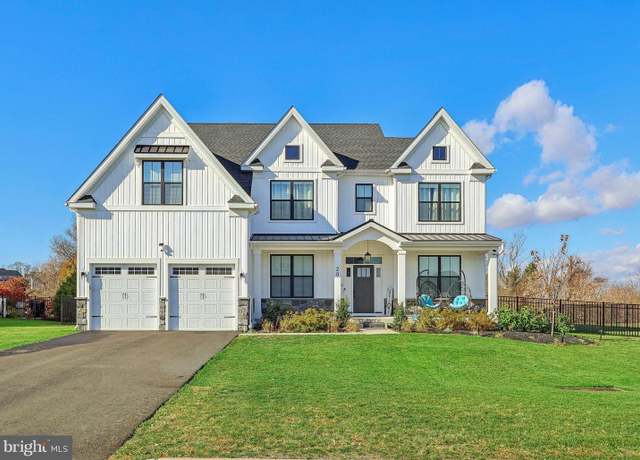 Property at 20 Emily Ct, Williams Township, PA 18042, 5 beds, 4 baths