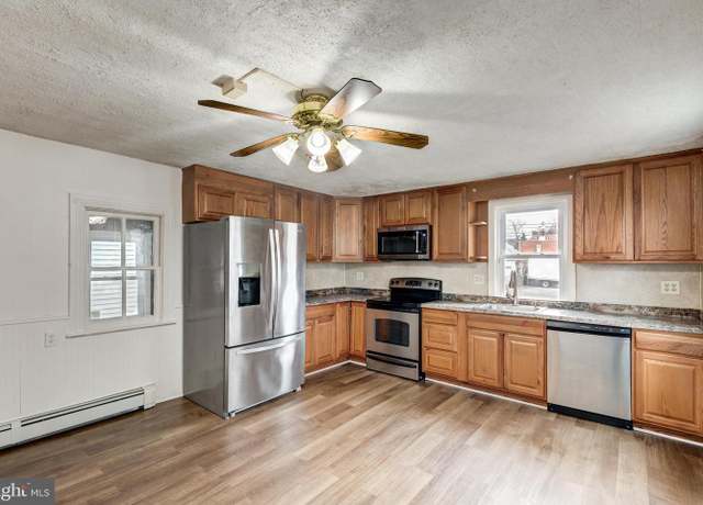 Property at 43 Mcallister St, Hanover, PA 17331, 3 beds, 1.5 baths