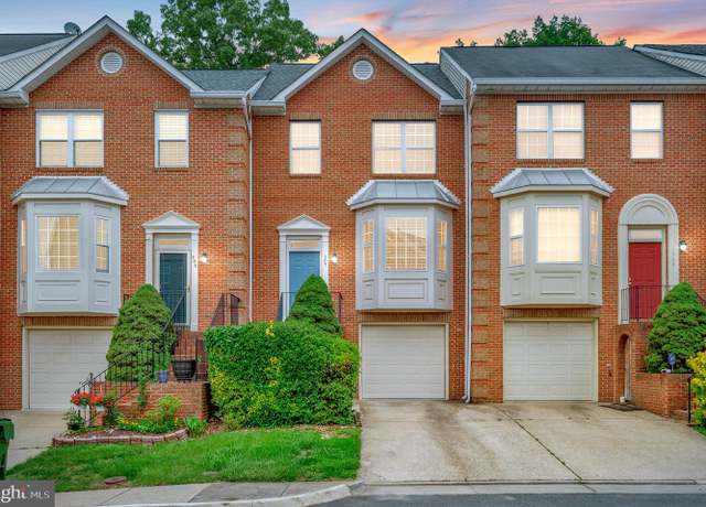 Property at 307 Stafford Glen Ct, Stafford, VA 22554, 2 beds, 3.5 baths