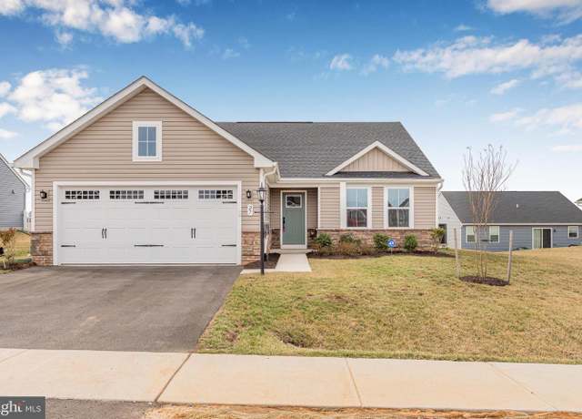 Property at 27 Wyoming Way, Hedgesville, WV 25427, 3 beds, 2 baths