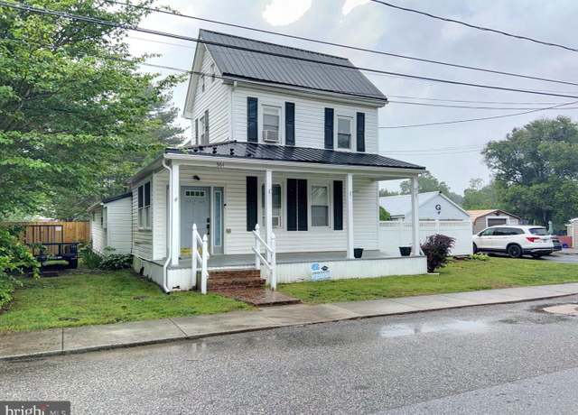 Property at 564 Walnut St, Townsend, DE 19734, 3 beds, 1 bath