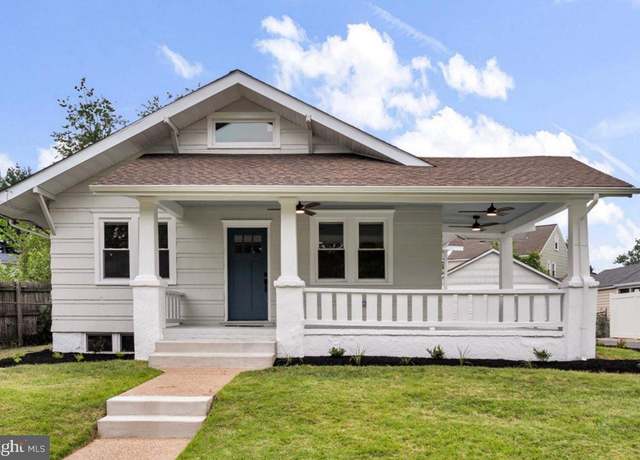 Property at 315 E Christian St, Wilmington, DE 19804, 3 beds, 1.5 baths