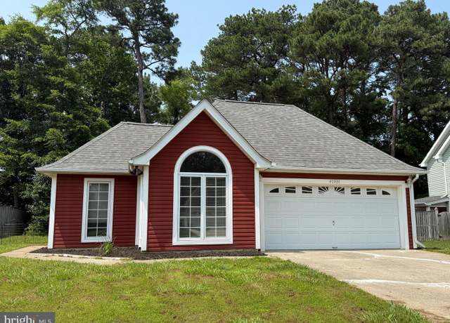 Property at 47937 Mayflower Dr, Lexington Park, MD 20653, 3 beds, 2 baths