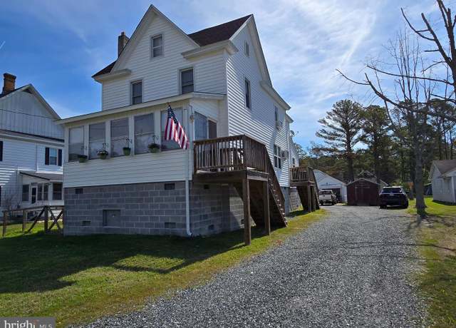 Property at 3399 S Somerset Ave, Crisfield, MD 21817, 3 beds, 2 baths