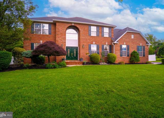 Property at 10 Magnolia Ct, Monroe Township, NJ 08831, 5 beds, 2.5 baths