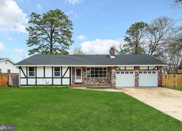 Property at 1100 Southampton Blvd, Toms River, NJ 08757, 3 beds, 2 baths