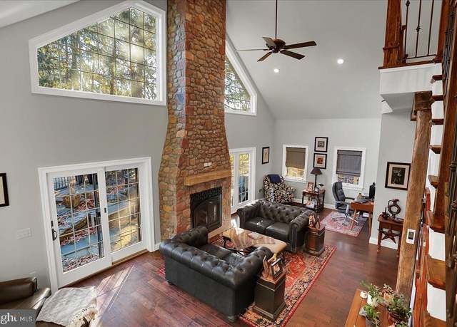Property at 338 Candy Rd, Mohnton, PA 19540, 5 beds, 3.5 baths