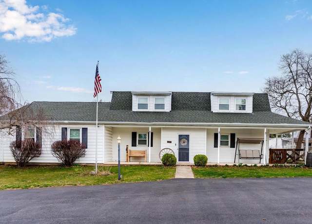 Property at 51 Kenwood Ave, Carlisle, PA 17013, 4 beds, 2 baths