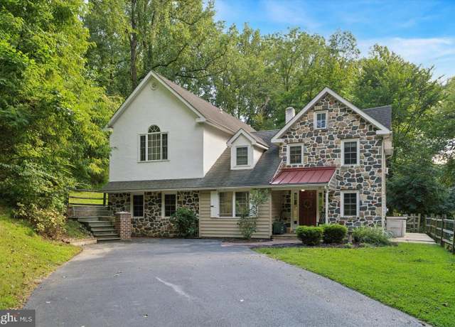 Property at 448 W Locust Ln, Kennett Square, PA 19348, 4 beds, 3.5 baths