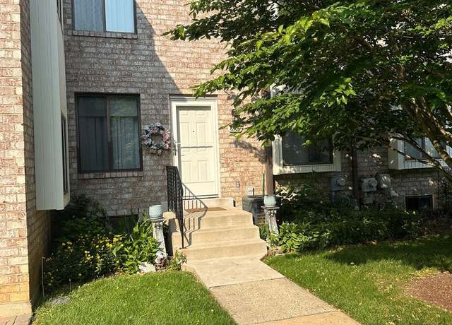 Property at 6509 Hilltop Dr, Brookhaven, PA 19015, 2 beds, 1.5 baths