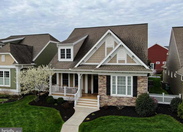 Property at 332 Home Towne Blvd, Ephrata, PA 17522, 2 beds, 2 baths