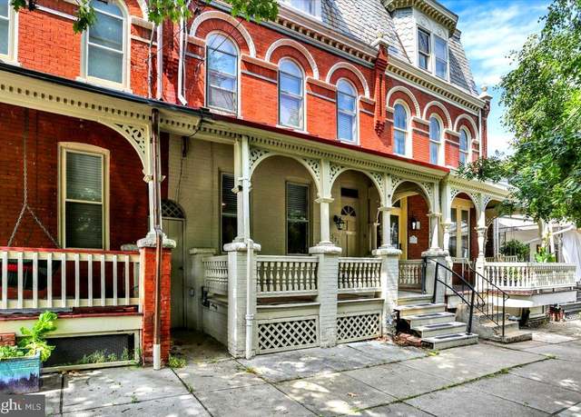 Property at 335 W Walnut St, Lancaster, PA 17603, 4 beds, 2 baths