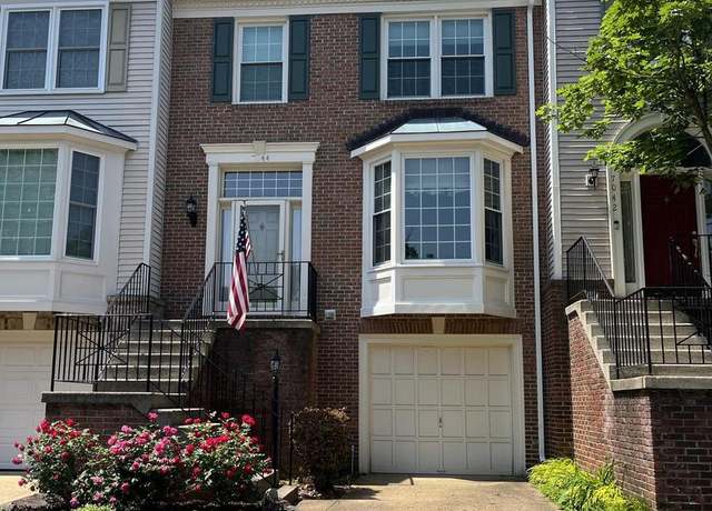Property at 7044 Fieldhurst Ct, Alexandria, VA 22315, 3 beds, 2.5 baths