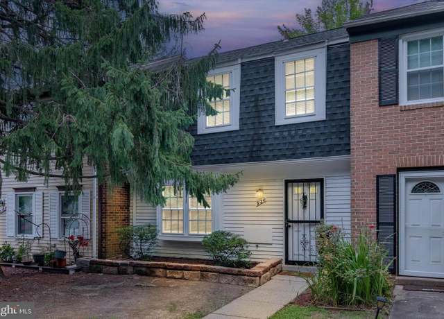 Property at 920 Windsor Ct, Sterling, VA 20164, 3 beds, 1.5 baths