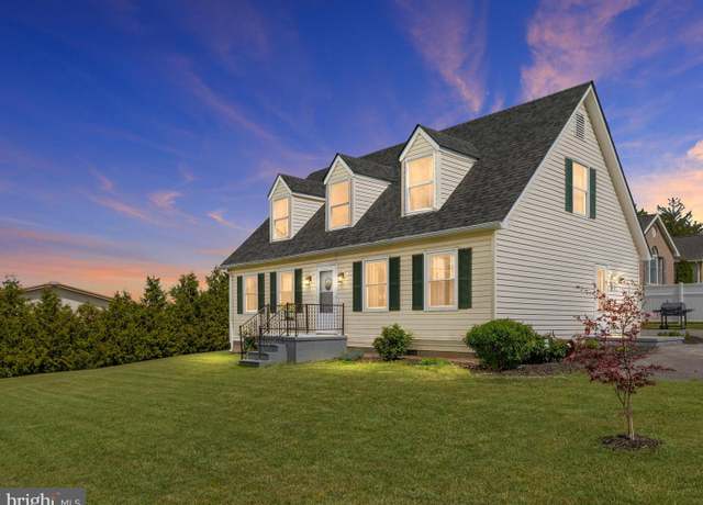 Property at 5480 Main St, Mount Jackson, VA 22842, 3 beds, 1 bath