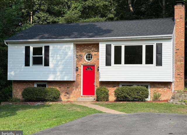 Property at 330 Albany St, Fredericksburg, VA 22407, 3 beds, 2 baths