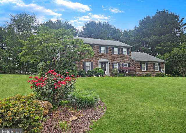 Property at 12 Pierson Dr, Hockessin, DE 19707, 4 beds, 2.5 baths
