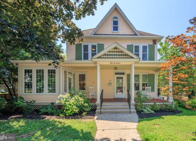 Property at 317 Chesterfield Ave, Centreville, MD 21617, 4 beds, 2 baths