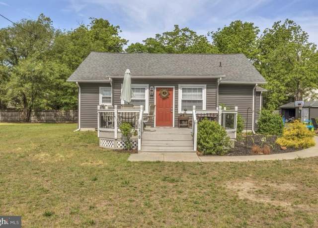 Property at 1240 W Atlantic Ave, Blackwood, NJ 08012, 3 beds, 1.5 baths