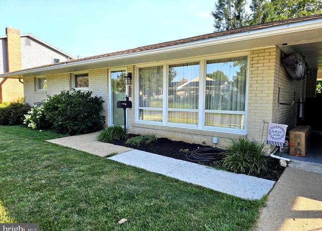 Property at 108 Lancaster Blvd, Mechanicsburg, PA 17055, 3 beds, 1.5 baths