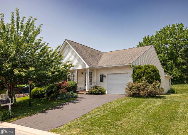 Property at 712 W Glenview Dr, West Grove, PA 19390, 2 beds, 2 baths