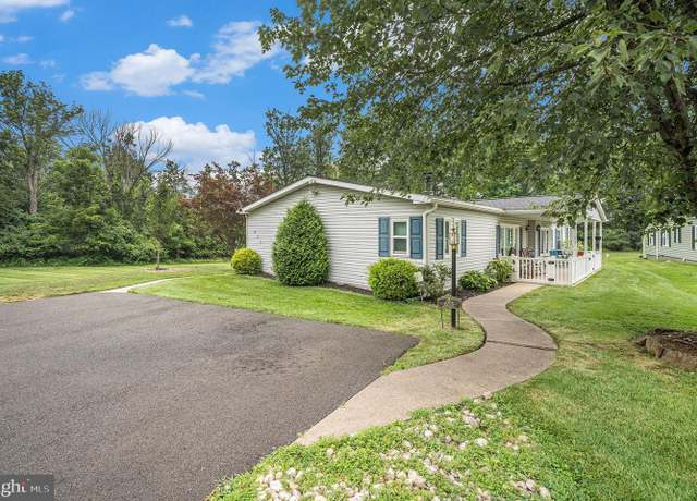 Property at 653 Redwood Ct, North Wales, PA 19454, 3 beds, 2 baths