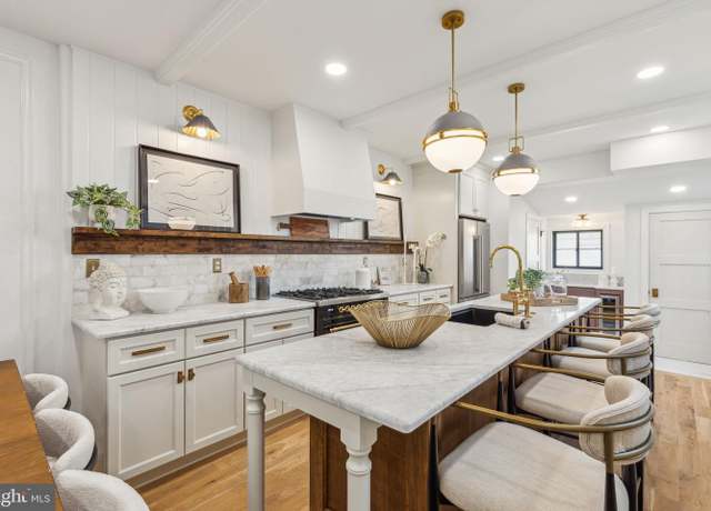 Property at 213 Morris St, Philadelphia, PA 19148, 4 beds, 2.5 baths