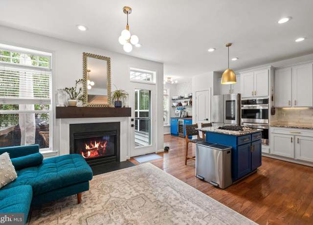 Property at 5016 Gardner Dr, Alexandria, VA 22304, 3 beds, 3.5 baths