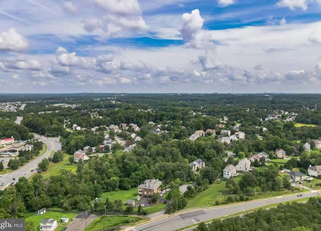 Property at 13342 Braddock Rd, Clifton, VA 20124