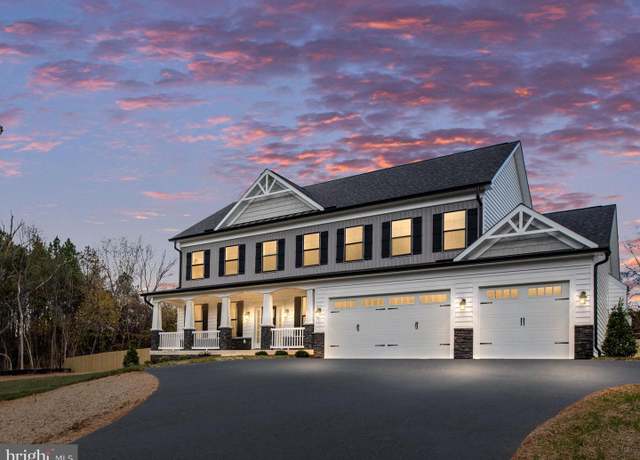 Property at 154 Chesapeake Dr, Stafford, VA 22554, 5 beds, 3.5 baths
