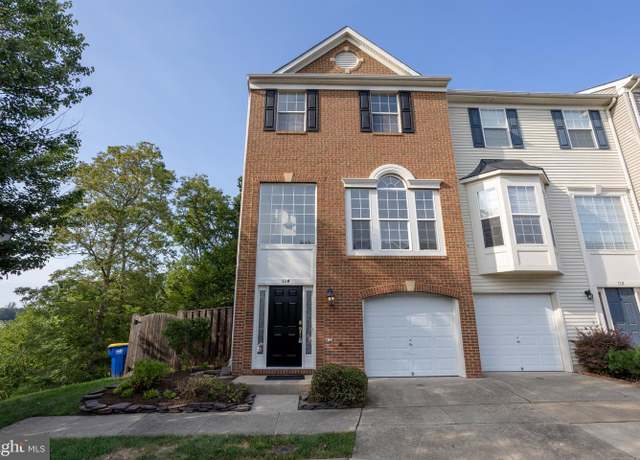 Property at 114 Barrett Ct, Stafford, VA 22554, 3 beds, 3.5 baths